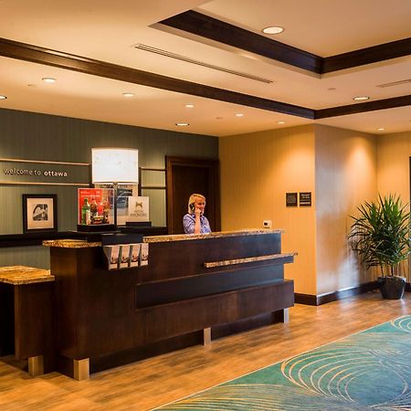 Hampton Inn By Hilton Ottawa Airport מראה חיצוני תמונה