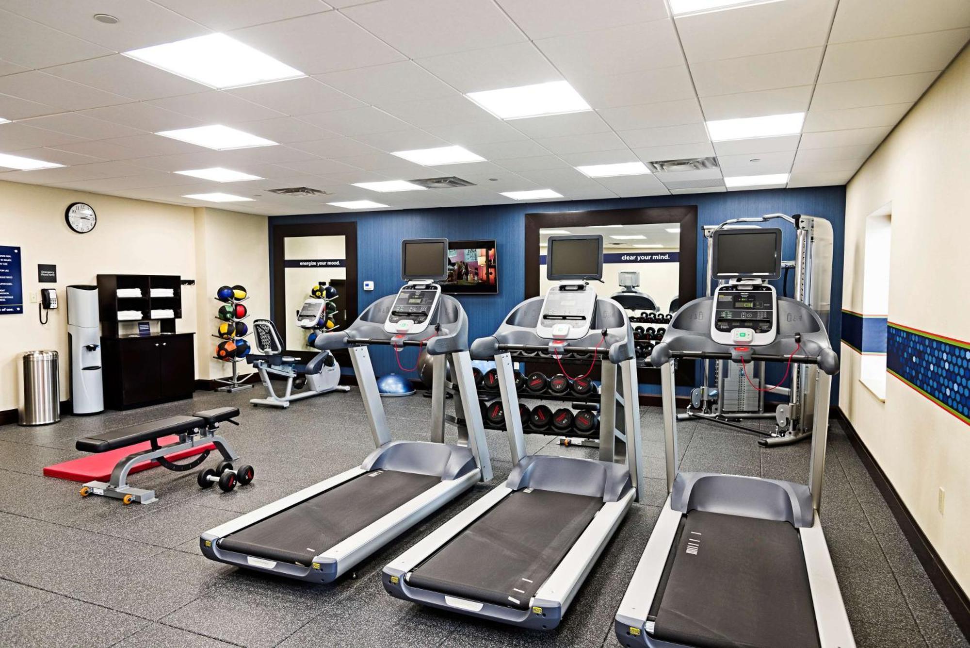 Hampton Inn By Hilton Ottawa Airport מראה חיצוני תמונה
